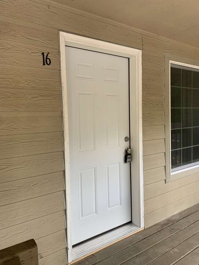 4950 SW 45th Ave, Unit 16 in Portland, OR - Foto de edificio - Building Photo