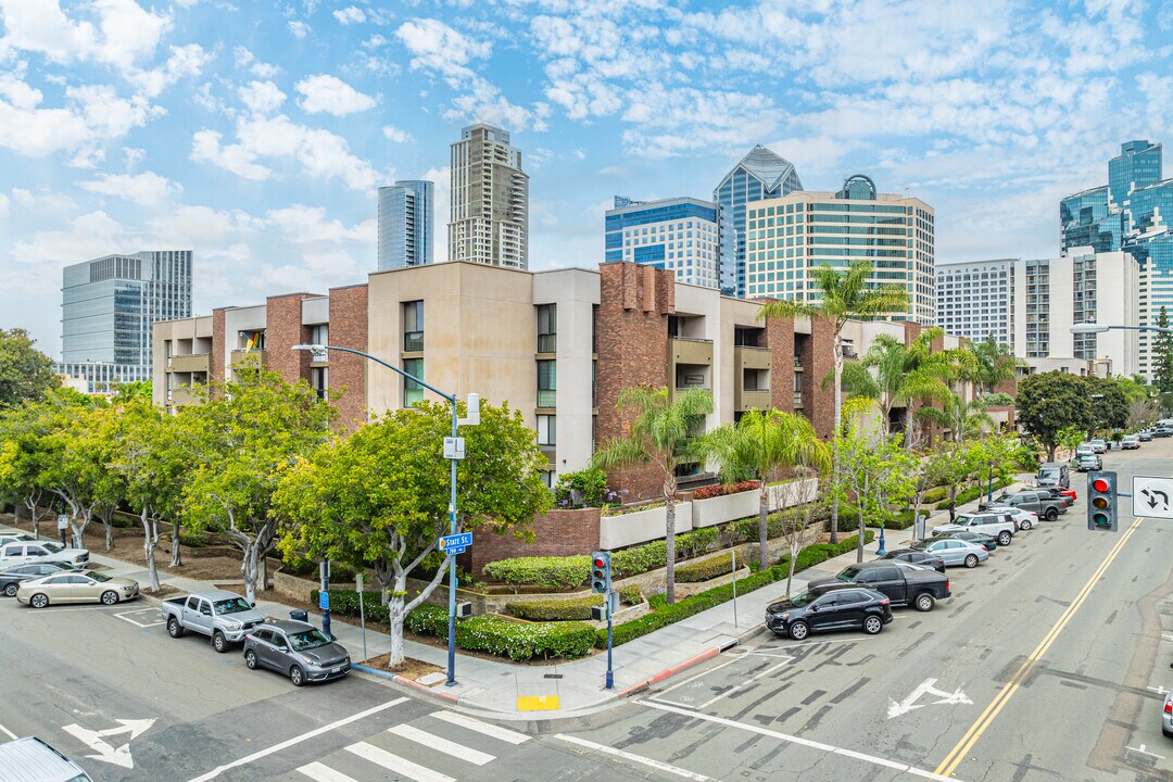 Marina Park in San Diego, CA - Building Photo