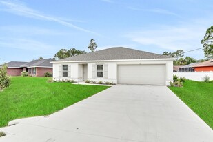 11 Weber Ln in Palm Coast, FL - Building Photo