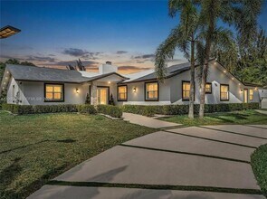 6920 SW 182nd Way in Southwest Ranches, FL - Building Photo - Building Photo