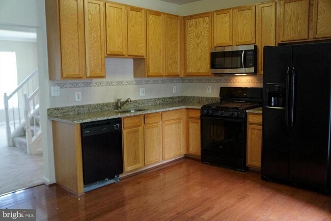 20515 Blue Heron Terrace in Sterling, VA - Building Photo - Building Photo