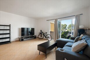 7555 Linda Vista Rd, Unit 27 in San Diego, CA - Building Photo