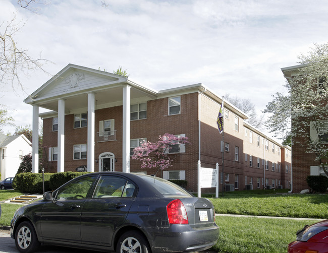 Hardin Plaza Apartments in Findlay, OH - Foto de edificio - Building Photo