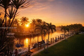 301 E McNab Rd in Pompano Beach, FL - Building Photo - Building Photo