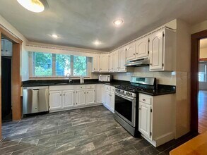 116 Medford St in Arlington, MA - Building Photo - Building Photo