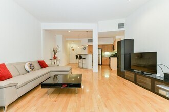 74 Kent St in Brookline, MA - Building Photo - Building Photo