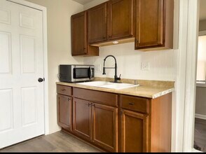 123 Walnut Ave in Dundalk, MD - Building Photo - Building Photo