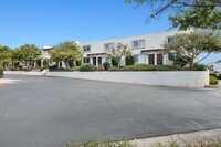 5430 Linda Vista Rd in San Diego, CA - Building Photo - Building Photo