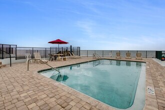 1404 N Atlantic Ave in Daytona Beach, FL - Building Photo - Building Photo