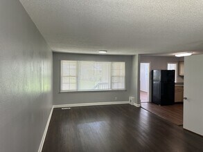 10110 Tappan Dr in St. Louis, MO - Building Photo - Building Photo