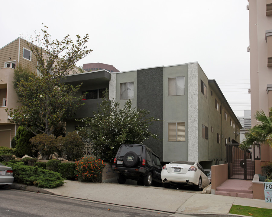 1226 Armacost Ave in Los Angeles, CA - Foto de edificio