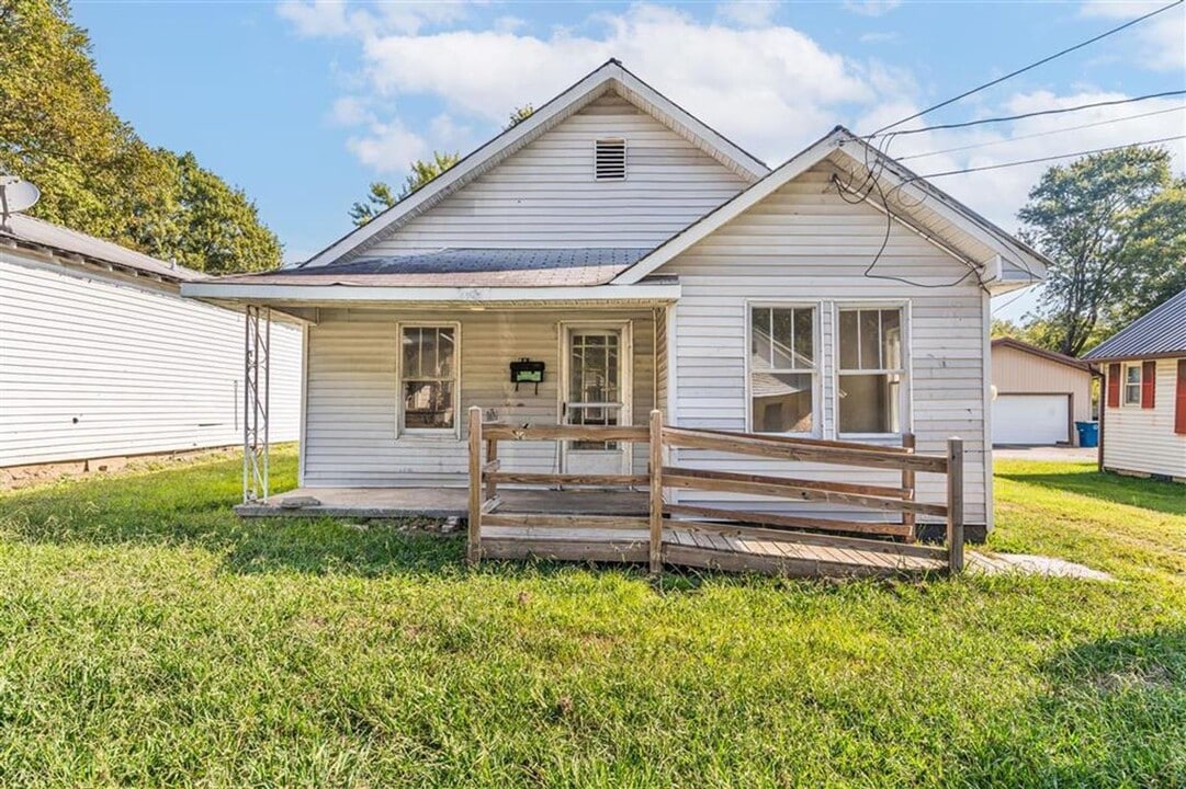 403 McKenna St in Glasgow, KY - Building Photo