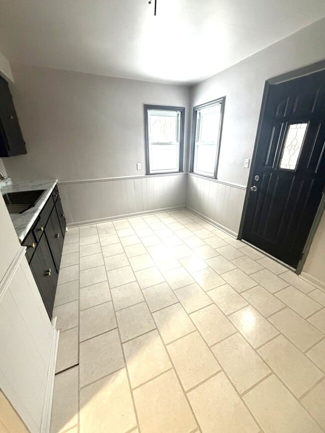 5668 N 70th St in Milwaukee, WI - Building Photo - Building Photo