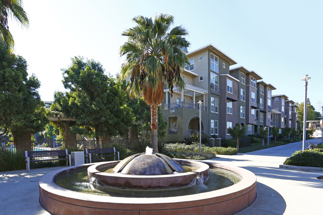 Fruitdale Station Apartments in San Jose, CA - Foto de edificio