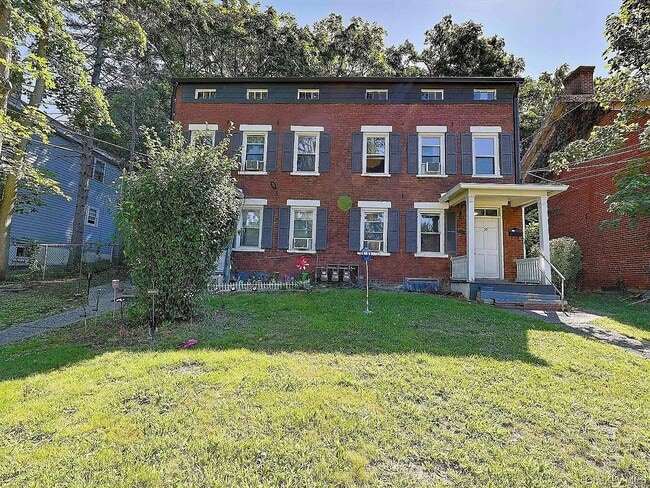 95 Delafield St in Poughkeepsie, NY - Building Photo - Building Photo