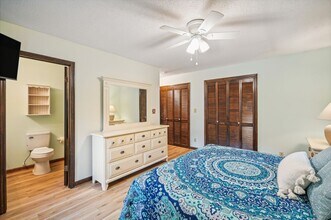 1063 Burcale Rd in Myrtle Beach, SC - Foto de edificio - Building Photo