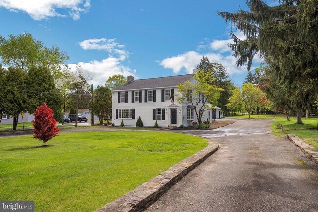 property at 1425 N Line St