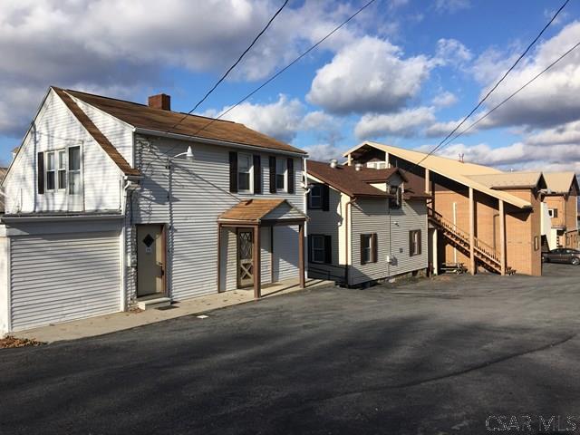 913 Old Scalp Ave in Johnstown, PA - Building Photo