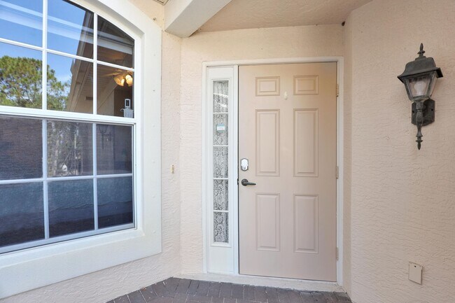 7068 Prosperity Cir in Sarasota, FL - Building Photo - Building Photo