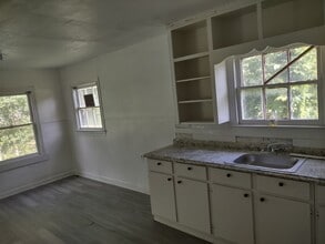3950 Scranton St in Beaumont, TX - Building Photo - Building Photo