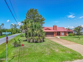 1808 New Jersey Ave in Lynn Haven, FL - Building Photo - Building Photo