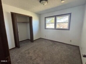 1123 2nd Ave E in New England, ND - Building Photo - Building Photo