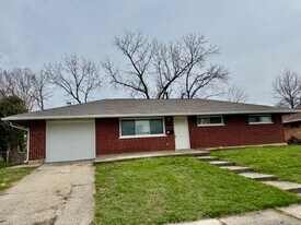5784 Traymore Dr in Dayton, OH - Building Photo