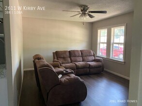 2611 W Kirby Ave in Champaign, IL - Building Photo - Building Photo