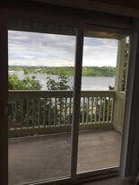 1700 W Sunn Fjord Ln, Unit L in Bremerton, WA - Building Photo