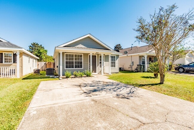 3047 Flintlock Dr in Pensacola, FL - Building Photo - Building Photo