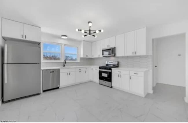 114 King St in Nutley, NJ - Building Photo - Building Photo