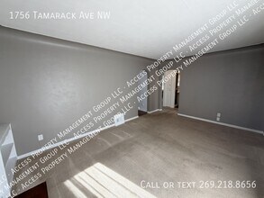 1756 Tamarack Ave NW in Grand Rapids, MI - Building Photo - Building Photo