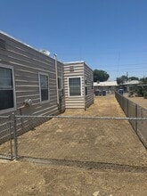 385 E Houston St in Coalinga, CA - Building Photo - Building Photo