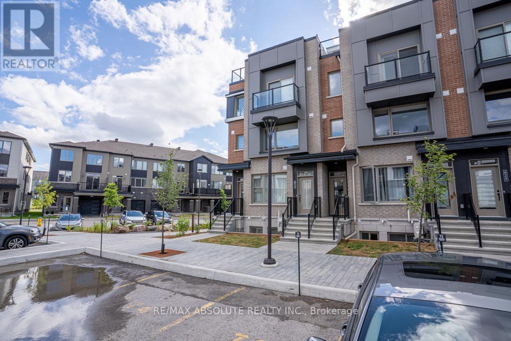 621 Makwa Private in Ottawa, ON - Building Photo