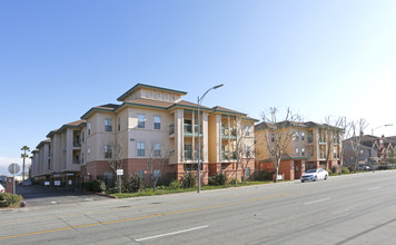 Parkview Apartments in San Jose, CA - Building Photo - Building Photo