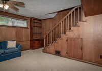 215 W John St photo'
