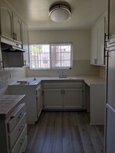 18935 Sherman Way in Los Angeles, CA - Building Photo - Building Photo