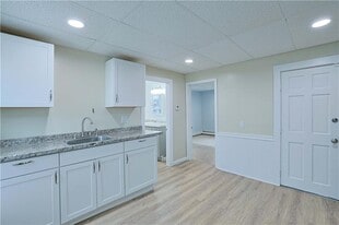 156 Urban Ave in North Providence, RI - Building Photo