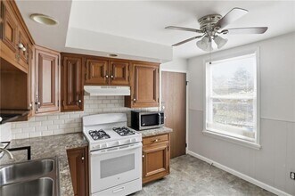 4232 Lake Ave, Unit Lower in Rochester, NY - Building Photo - Building Photo