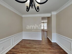 7355 Sedgebrook Dr W in Stanley, NC - Foto de edificio - Building Photo