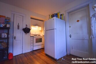 149 Calumet St, Unit 1 in Boston, MA - Building Photo - Building Photo