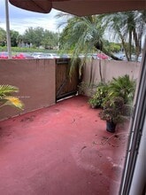 10525 SW 112th Ave in Miami, FL - Building Photo - Building Photo