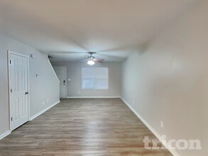 1137 Vistalite Ln in Dallas, NC - Building Photo - Building Photo