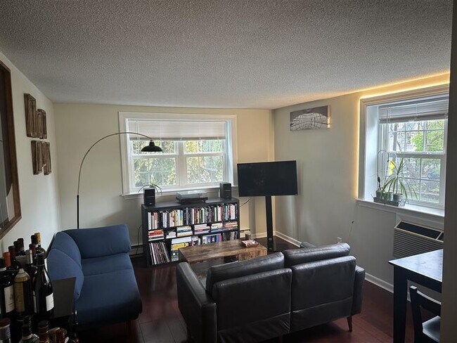 116 Sycamore St, Unit #21 in Somerville, MA - Building Photo - Building Photo