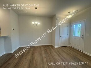 431 Parker Sta Ave in Fuquay Varina, NC - Building Photo - Building Photo