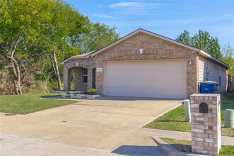 3518 Scenic Bluff Cir in Dallas, TX - Building Photo - Building Photo