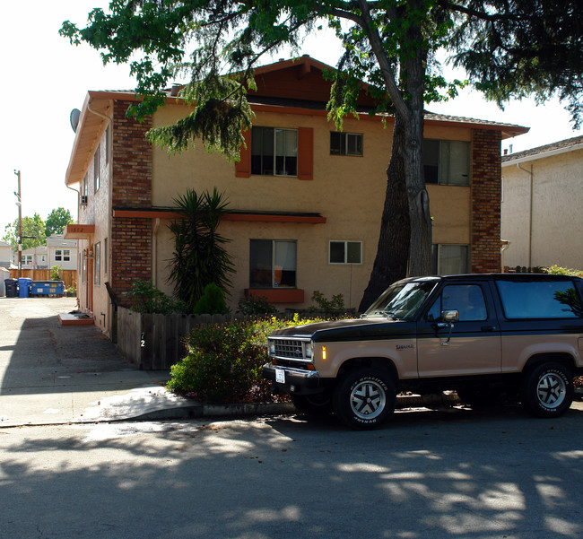 1572 Quebec Ct in Sunnyvale, CA - Foto de edificio - Building Photo