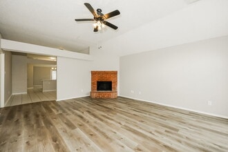 9097 Elbe Trail in Fort Worth, TX - Building Photo - Building Photo