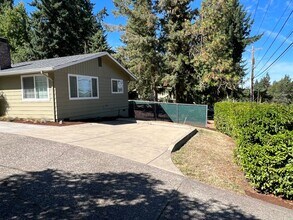 2886 Chambers St in Eugene, OR - Building Photo - Building Photo