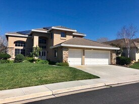 19043 Fieldstone Ct in Salinas, CA - Building Photo